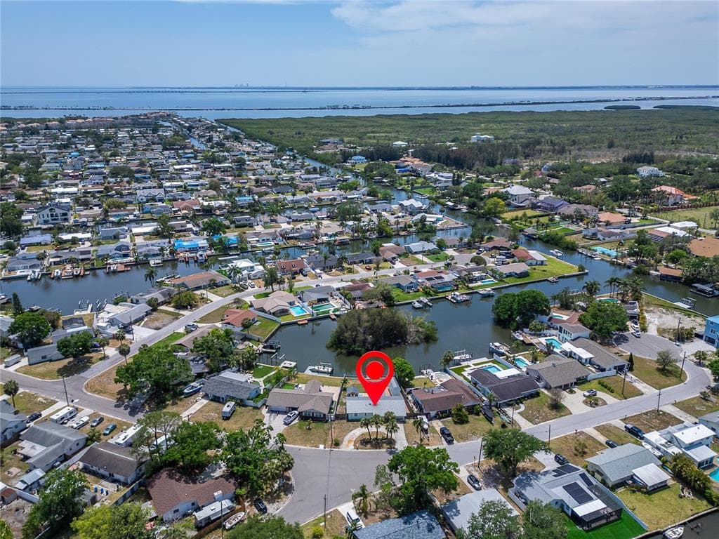 8702 DRIFTWOOD DRIVE TAMPA, FL 33615