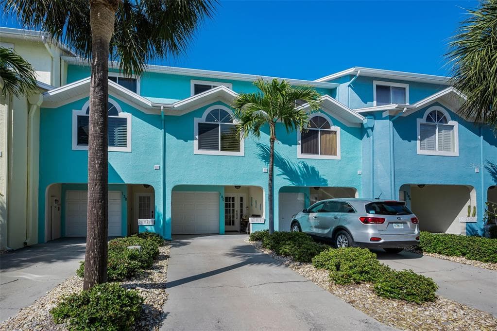 140 MARCDALE BOULEVARD INDIAN ROCKS BEACH, FL 33785
