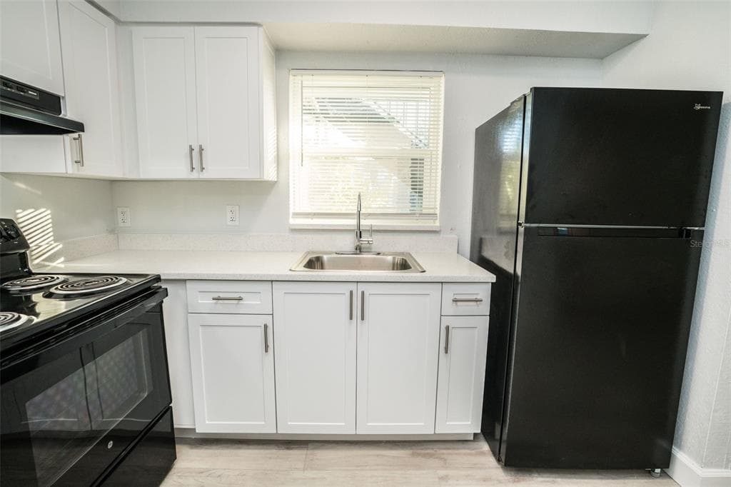 11314 N 52ND STREET UNIT B17
