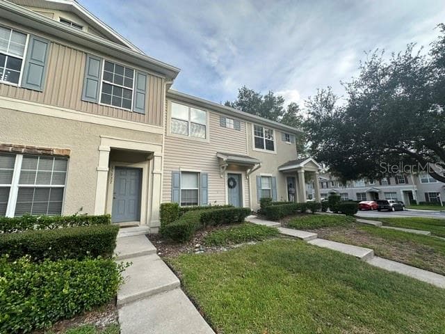 15723 FISHHAWK FALLS DRIVE