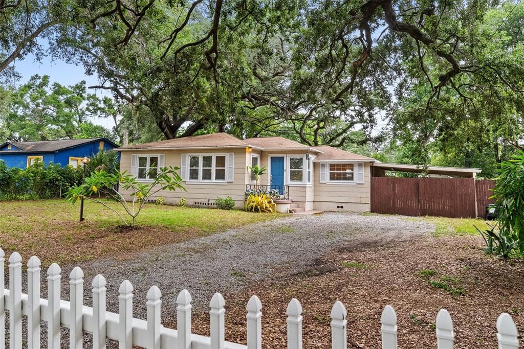 2016 E POWHATAN AVENUE TAMPA, FL 33610