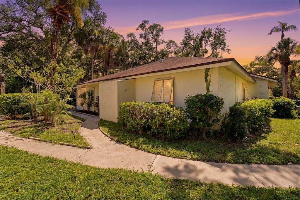 5324 ROYAL PALM AVENUE UNIT 5324 SARASOTA, FL 34234