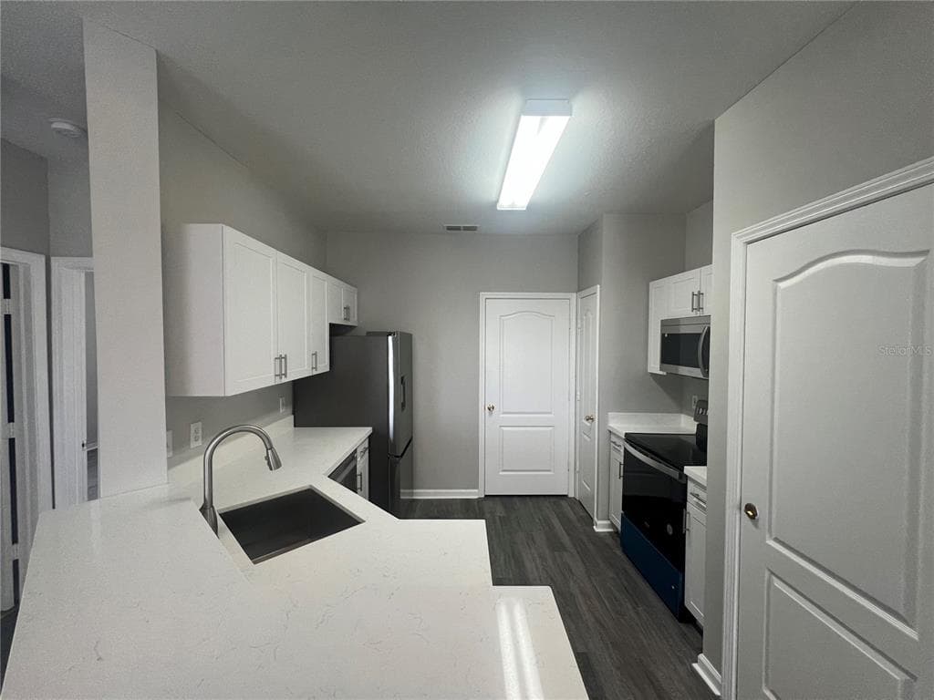 18046 VILLA CREEK DRIVE TAMPA, FL 33647