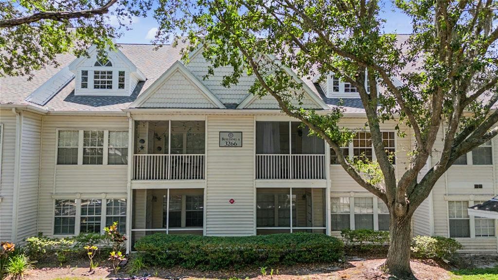 3266 HAVILAND COURT UNIT 303 PALM HARBOR, FL 34684
