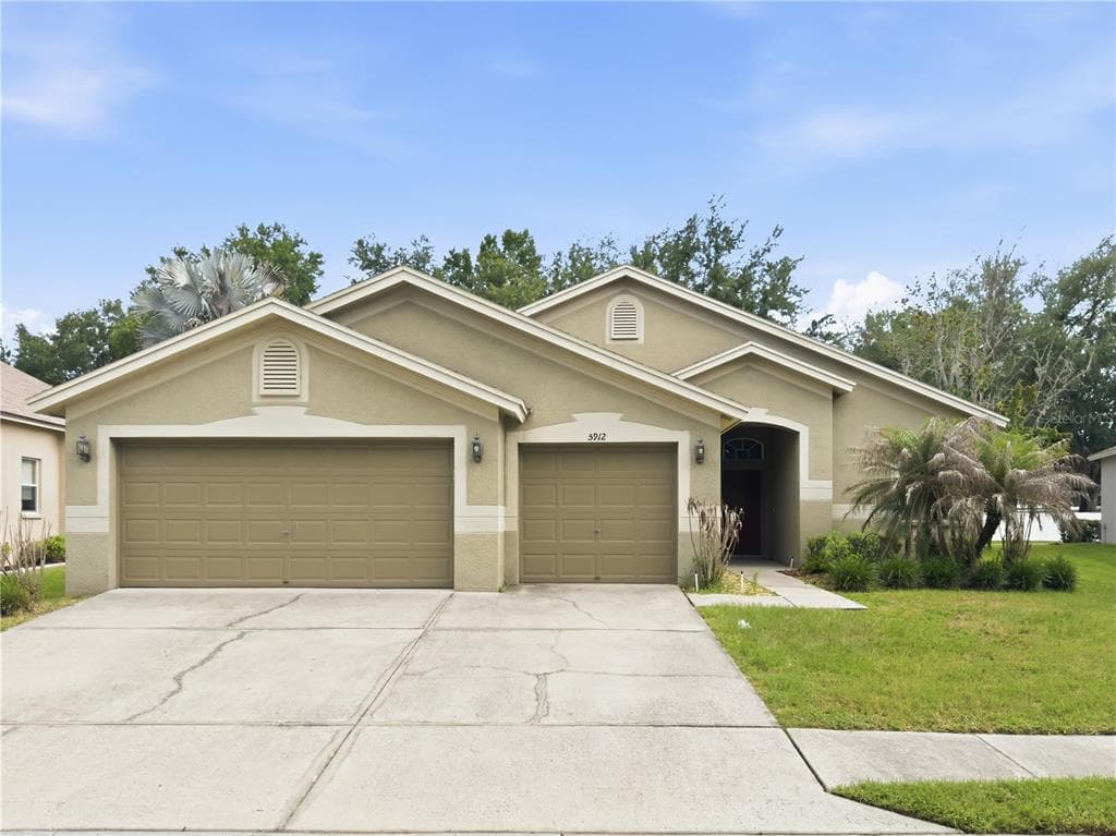 5912 BRAMBLE BUSH COURT ZEPHYRHILLS, FL 33541