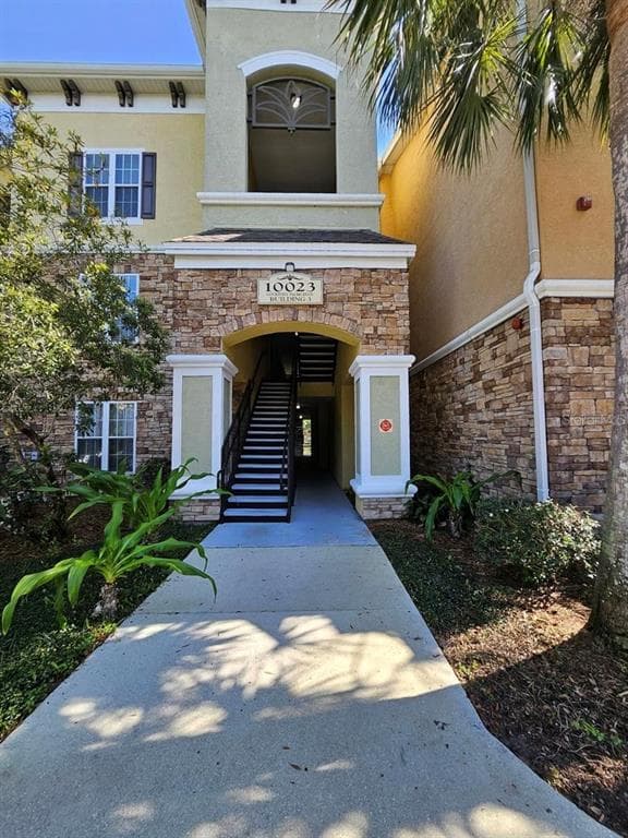 10023 COURTNEY PALMS BOULEVARD UNIT 101 TAMPA, FL 33619