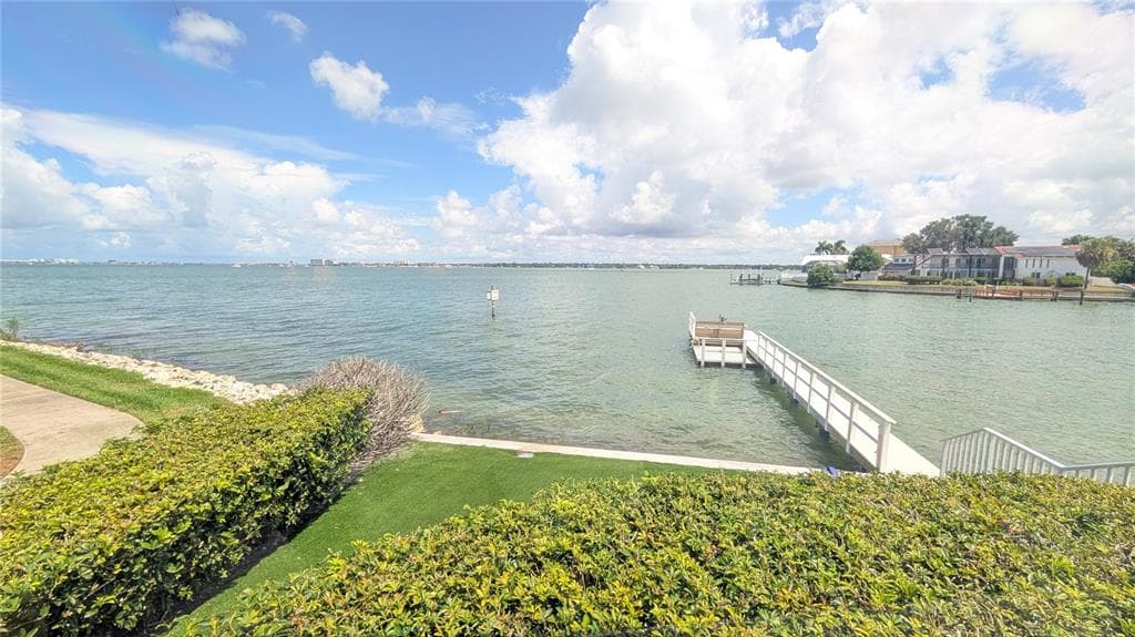 4709 DOLPHIN CAY LANE