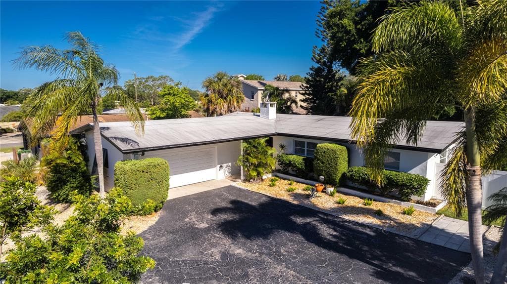 3997 MCKAY CREEK CIRCLE LARGO, FL 33770