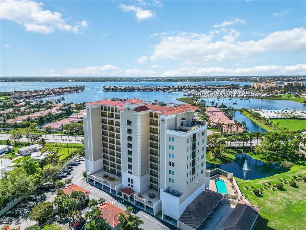 501 HABEN BOULEVARD UNIT 605 PALMETTO, FL 34221