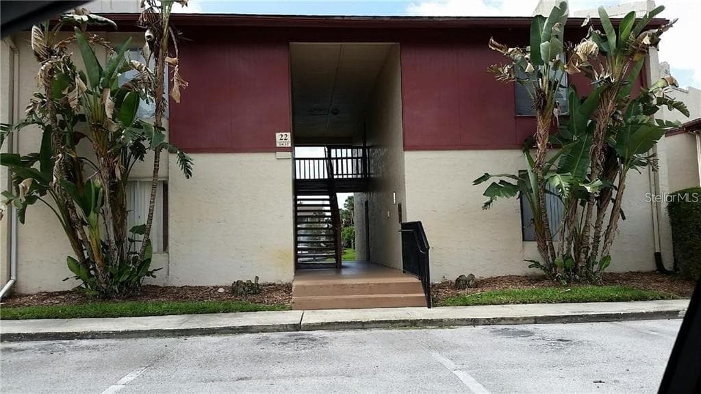3832 N LAKE DRIVE UNIT 116 TAMPA, FL 33614