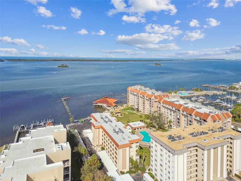 620 EDGEWATER DRIVE UNIT 204 DUNEDIN, FL 34698