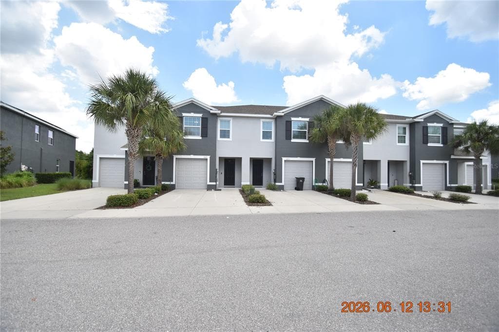 8868 INDIGO TRAIL LOOP UNIT 8868 RIVERVIEW, FL 33578
