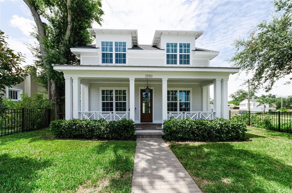 2550 DARTMOUTH AVENUE N ST PETERSBURG, FL 33713