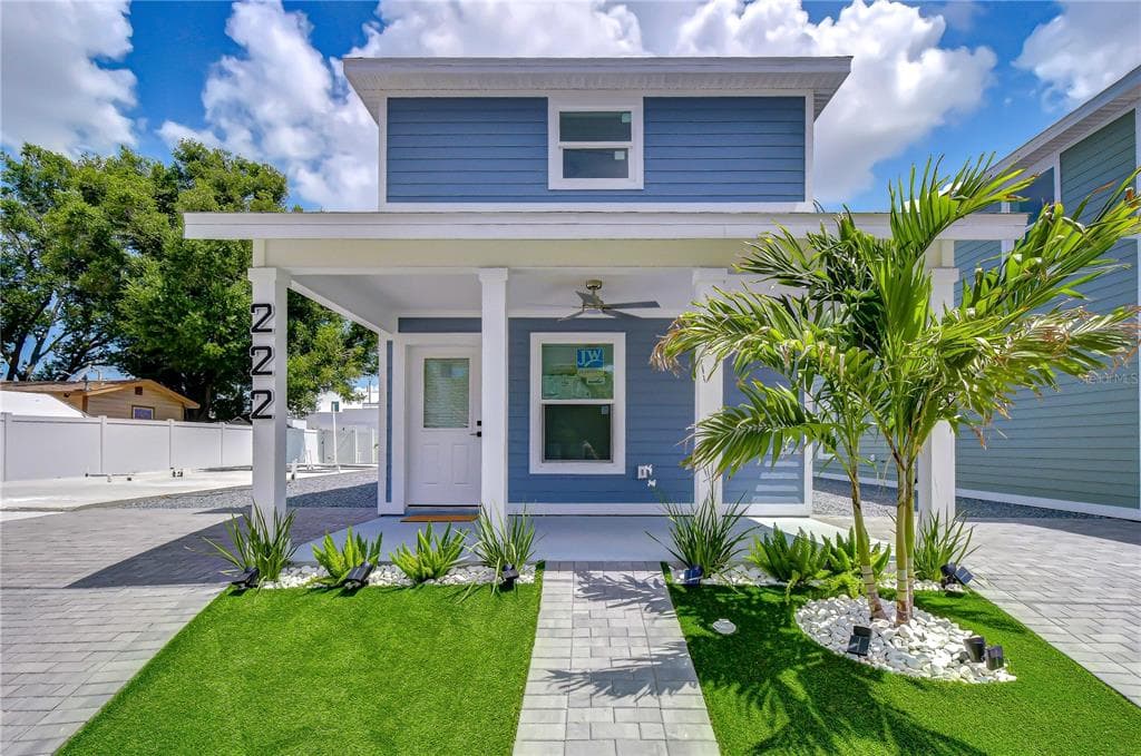 222 8TH AVENUE DRIVE W BRADENTON, FL 34205