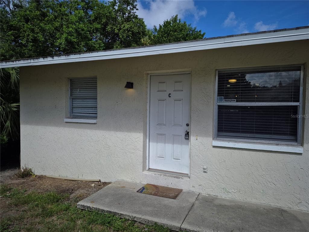 321 JERU BOULEVARD UNIT C TARPON SPRINGS, FL 34689