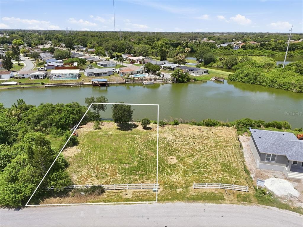 1503 JACKSON DRIVE HOLIDAY, FL 34691