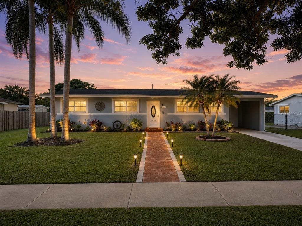 1029 W COUNTRY CLUB CIRCLE