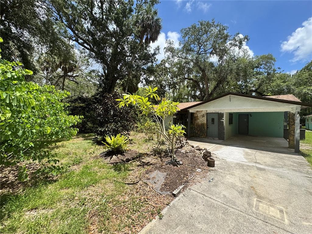 9010 MAIDEN LANE ARIPEKA, FL 34679