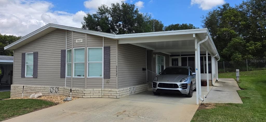 37437 GILL AVENUE ZEPHYRHILLS, FL 33541