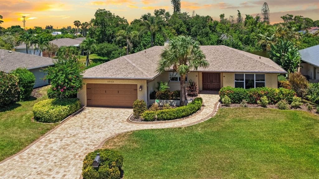 4503 CORAL LAKE DRIVE BRADENTON, FL 34210