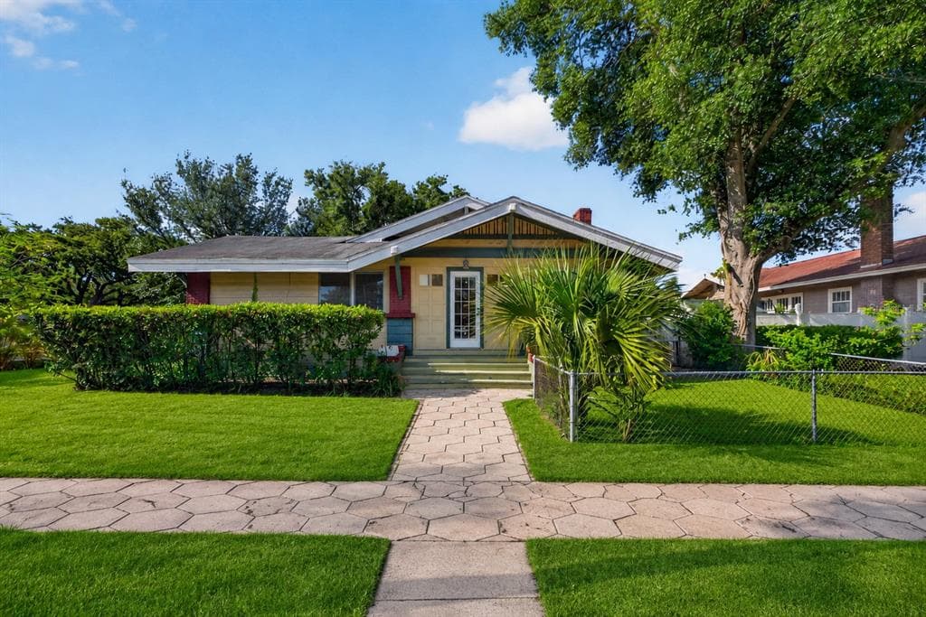 2800 2ND AVENUE N ST PETERSBURG, FL 33713