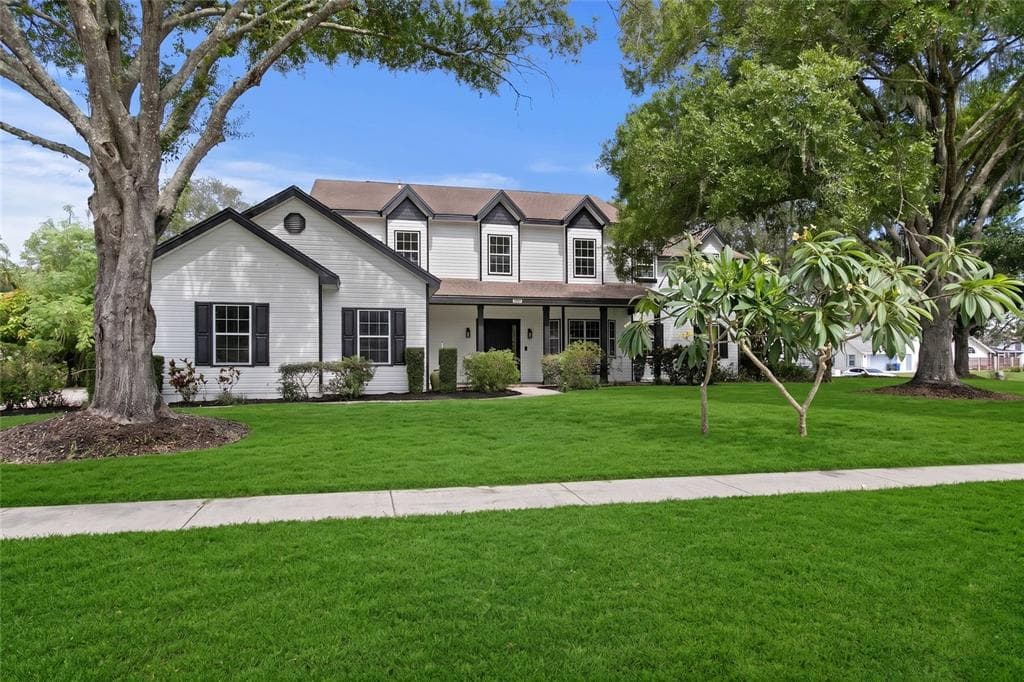8807 EAGLE WATCH DRIVE RIVERVIEW, FL 33578