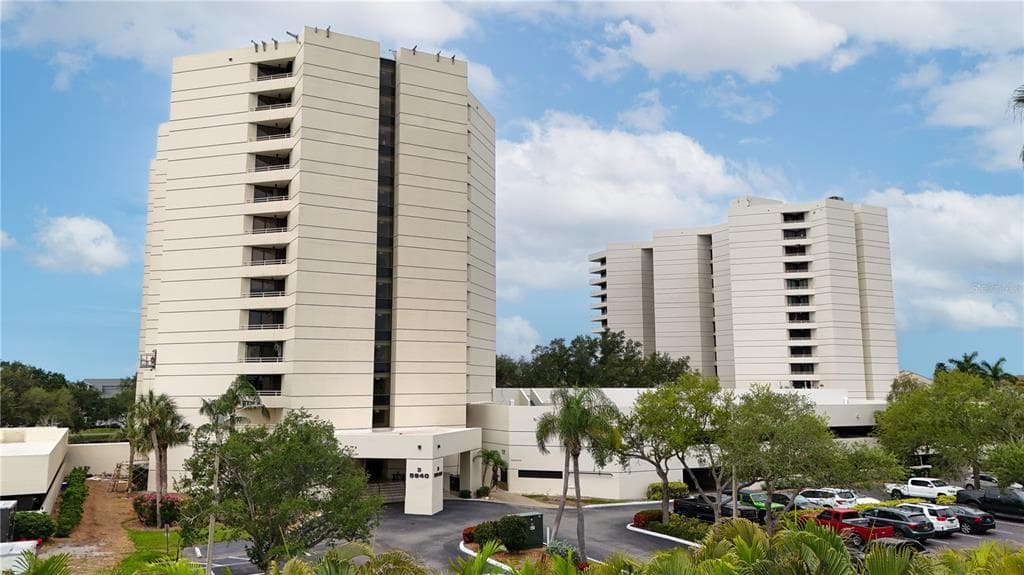 5940 PELICAN BAY PLAZA S UNIT 504