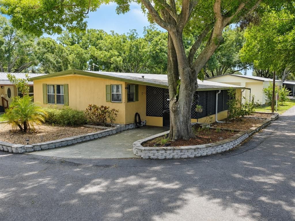 7111 142ND AVENUE N Lot 101 LARGO, FL 33771