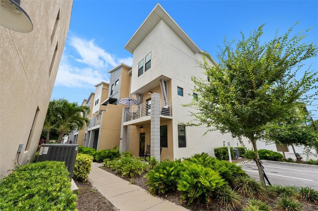 2522 12TH TERRACE N ST PETERSBURG, FL 33713