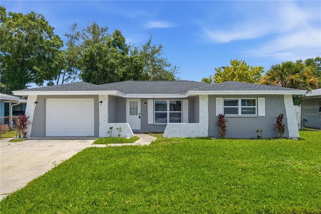 1811 FOREST DRIVE