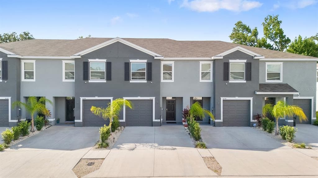 5052 CAPTAIN DAVIS DRIVE WIMAUMA, FL 33598