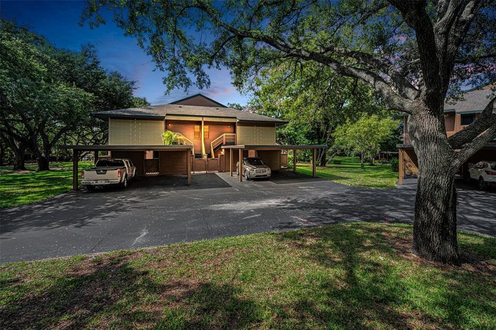 2205 LENNOX ROAD E UNIT 2205 PALM HARBOR, FL 34683