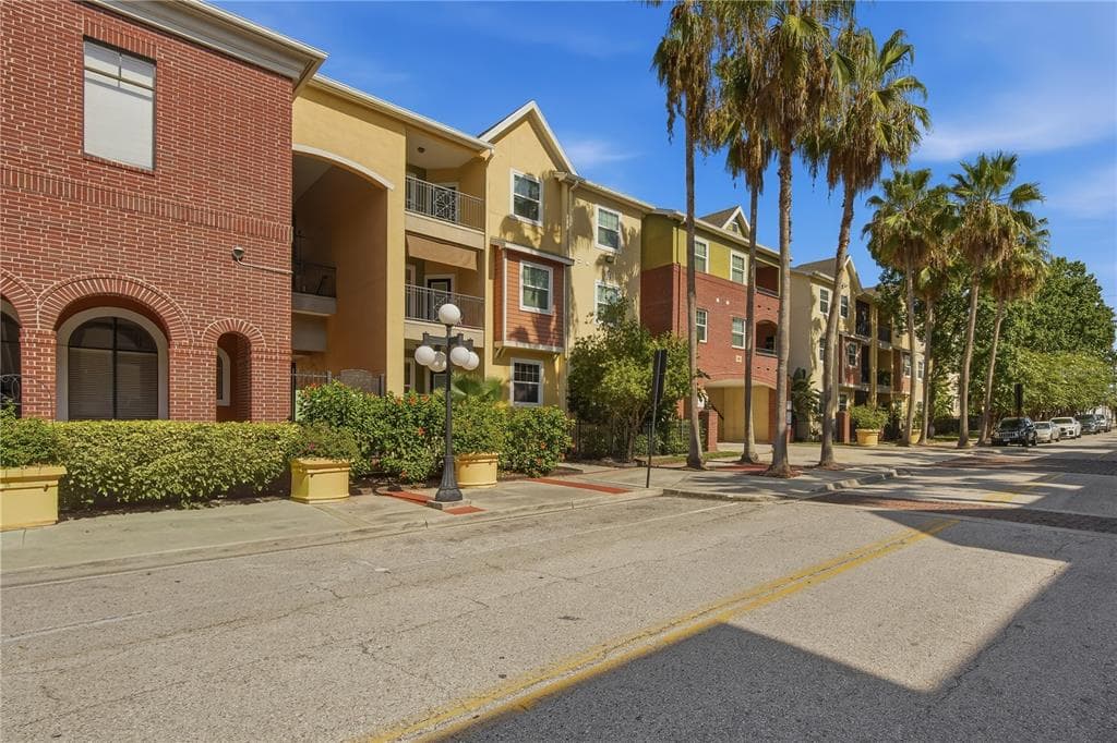 1810 E PALM AVENUE UNIT 1113 TAMPA, FL 33605