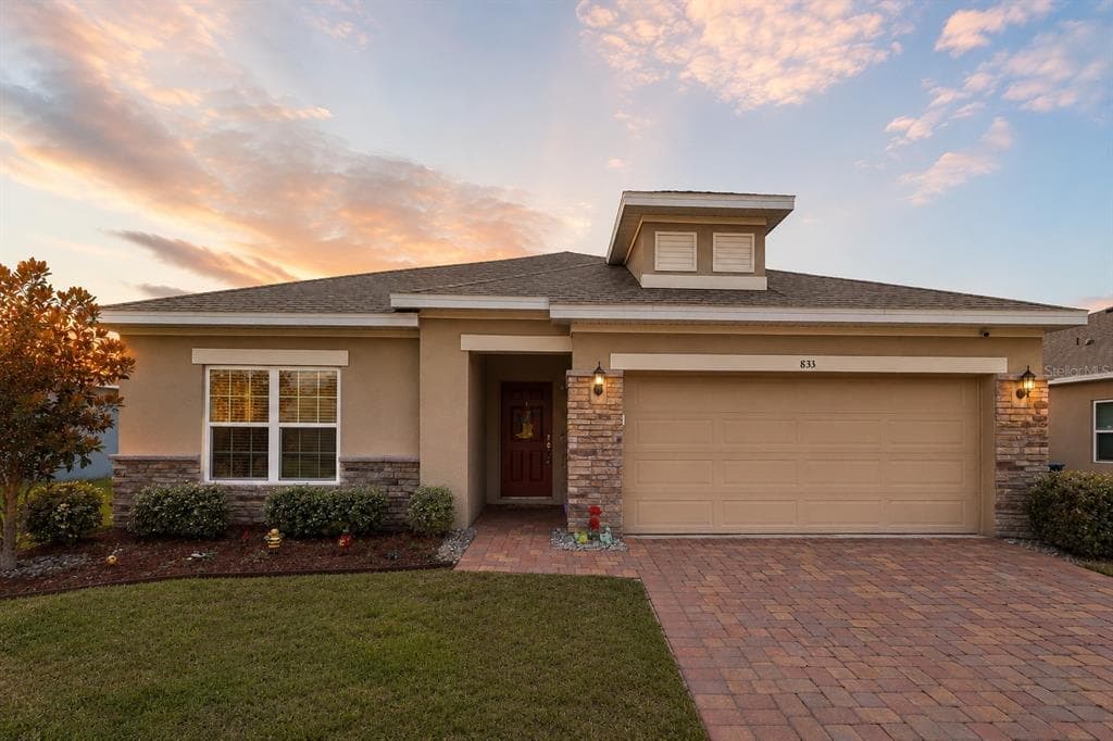 833 AVENAL LANE DAVENPORT, FL 33837
