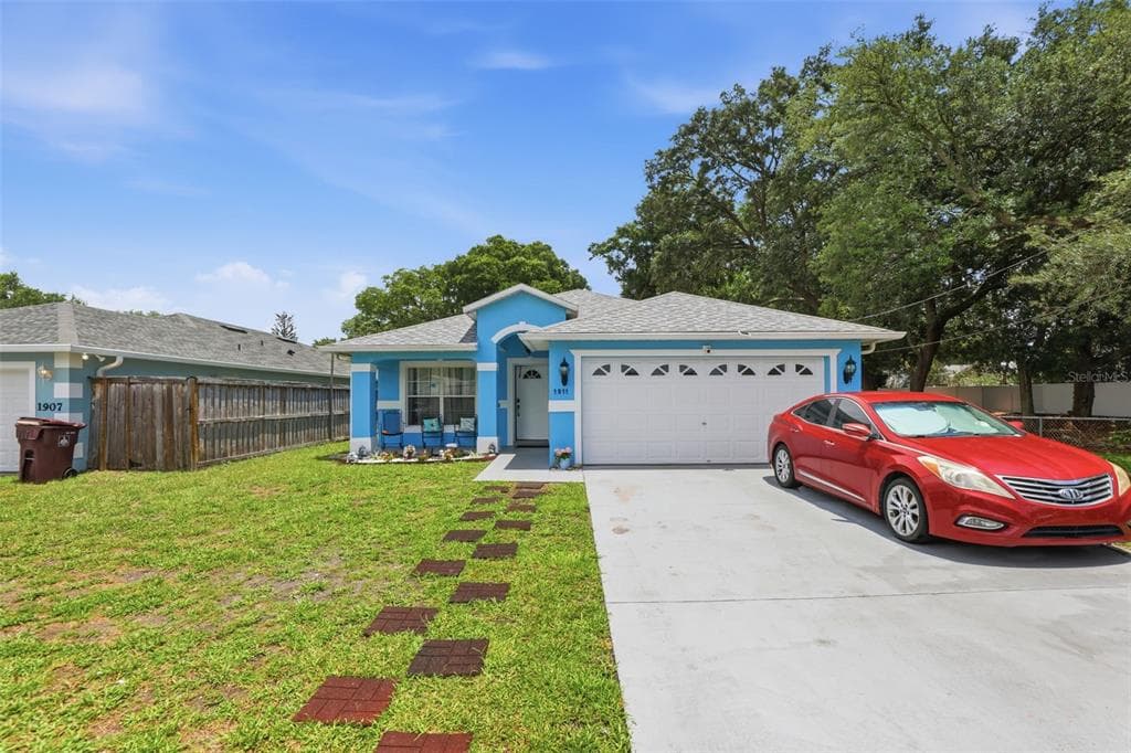 1911 S GADSEN BOULEVARD ORLANDO, FL 32812