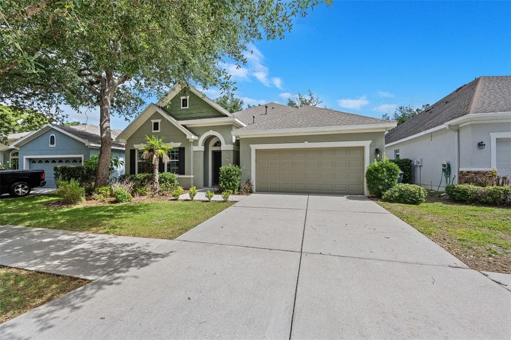 15814 STARLING WATER DRIVE LITHIA, FL 33547