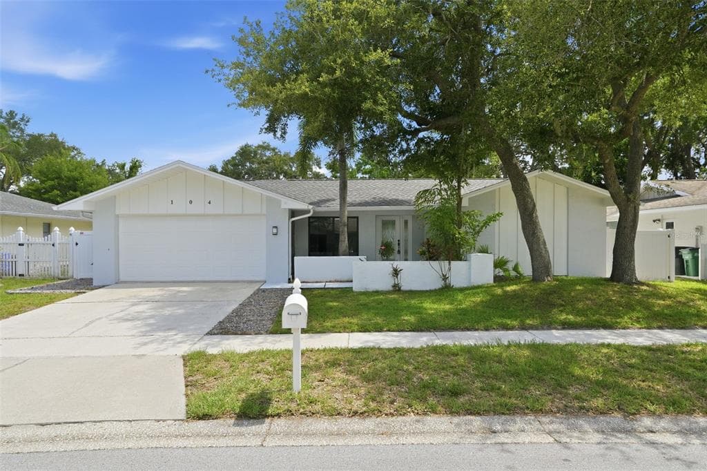 104 NESTLEBRANCH DRIVE SAFETY HARBOR, FL 34695