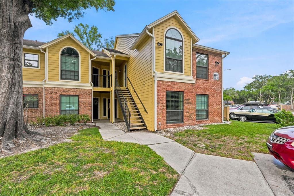 8642 MALLARD RESERVE DRIVE UNIT 101 TAMPA, FL 33614