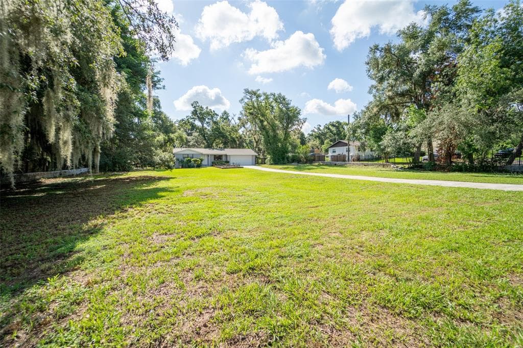 8214 VALRIE LANE