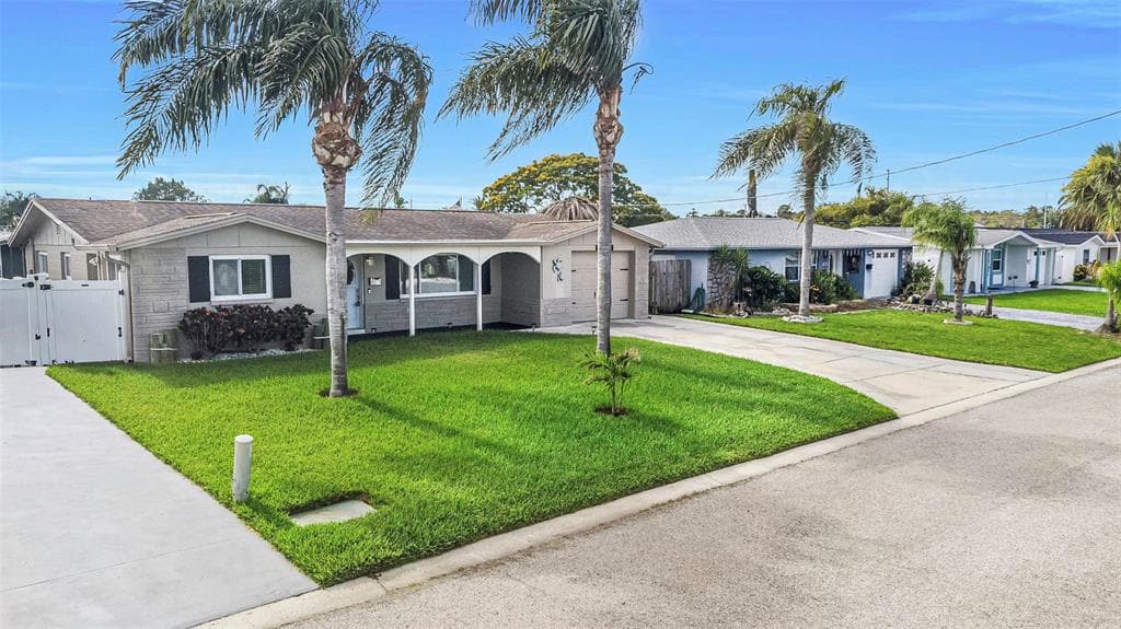 12804 2ND ISLE HUDSON, FL 34667