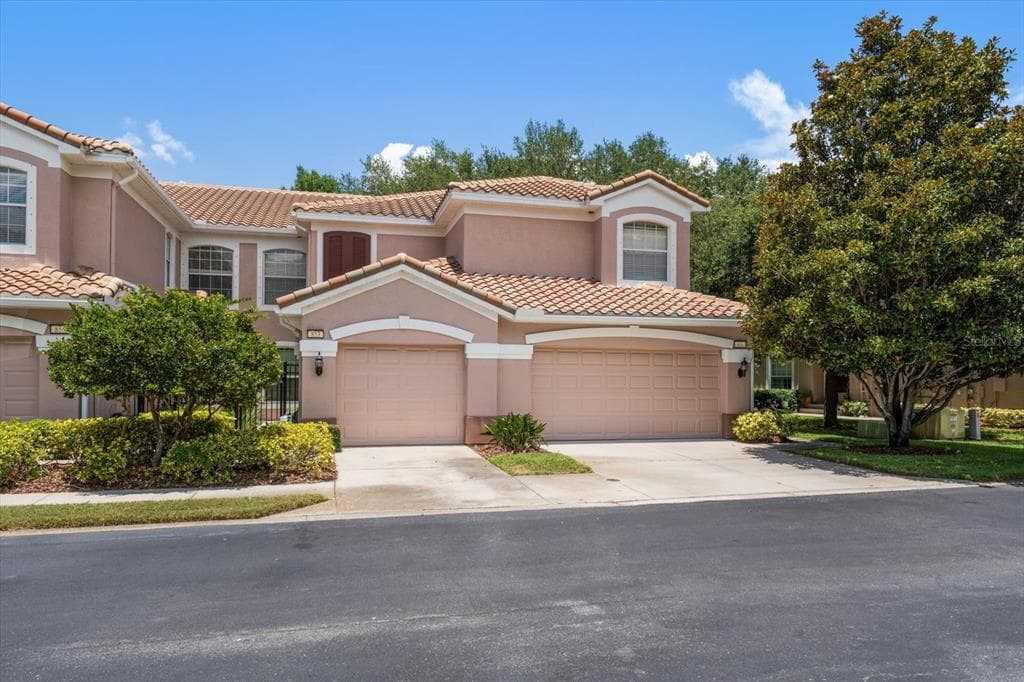 853 LANTERN WAY