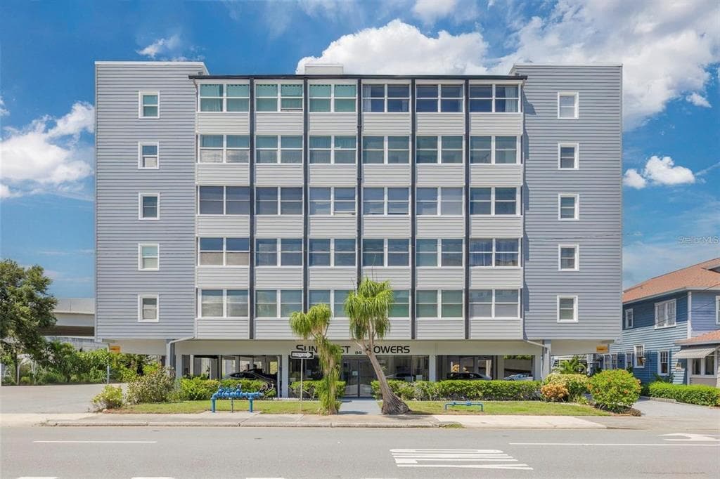 841 4TH AVENUE N UNIT 53 ST PETERSBURG, FL 33701