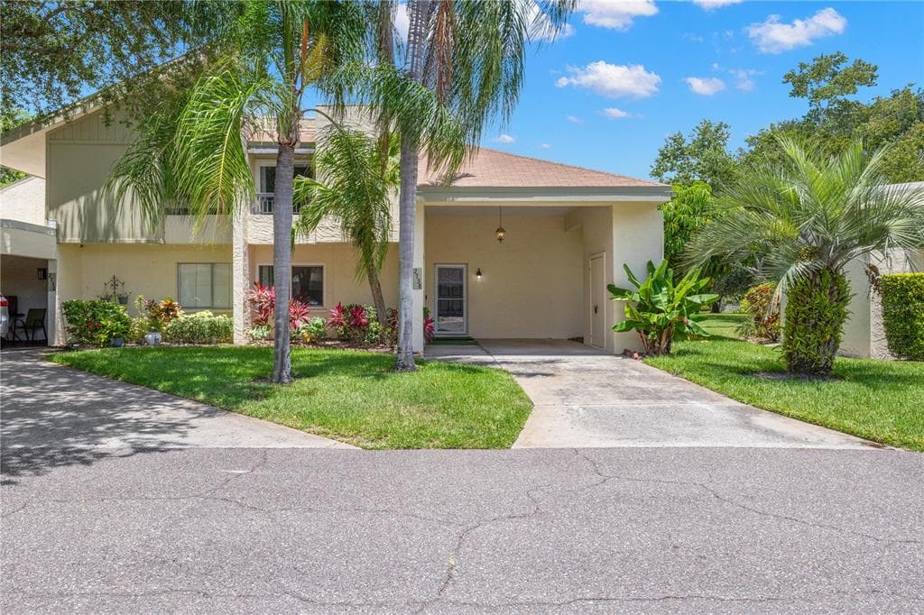 2738 HAVERHILL COURT CLEARWATER, FL 33761