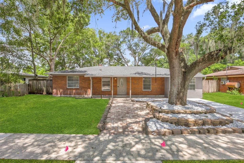 518 LAVON DRIVE ALTAMONTE SPRINGS, FL 32701
