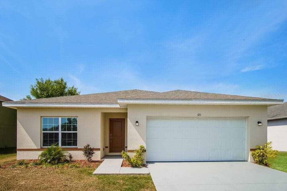 651 MERCADO COURT KISSIMMEE, FL 34758