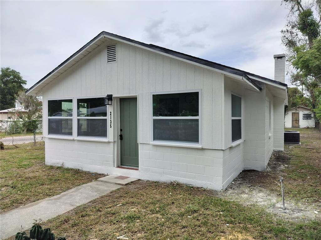2135 ELIZABETH STREET LAKELAND, FL 33815