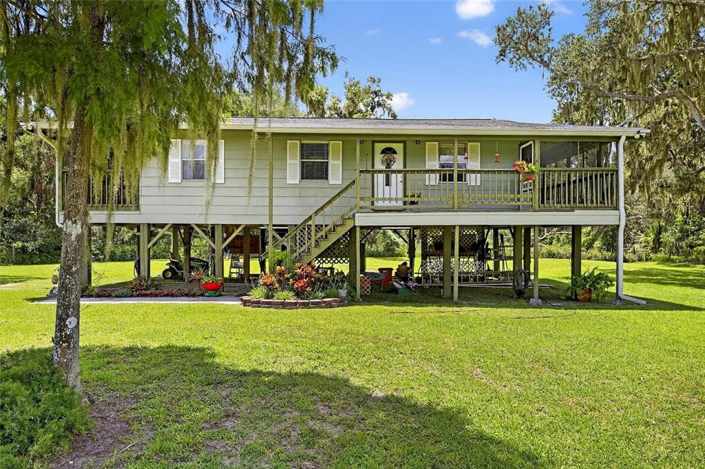 205 WENDEL AVENUE LITHIA, FL 33547