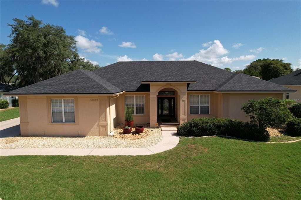 1826 WESTMINSTER COURT LAKELAND, FL 33809