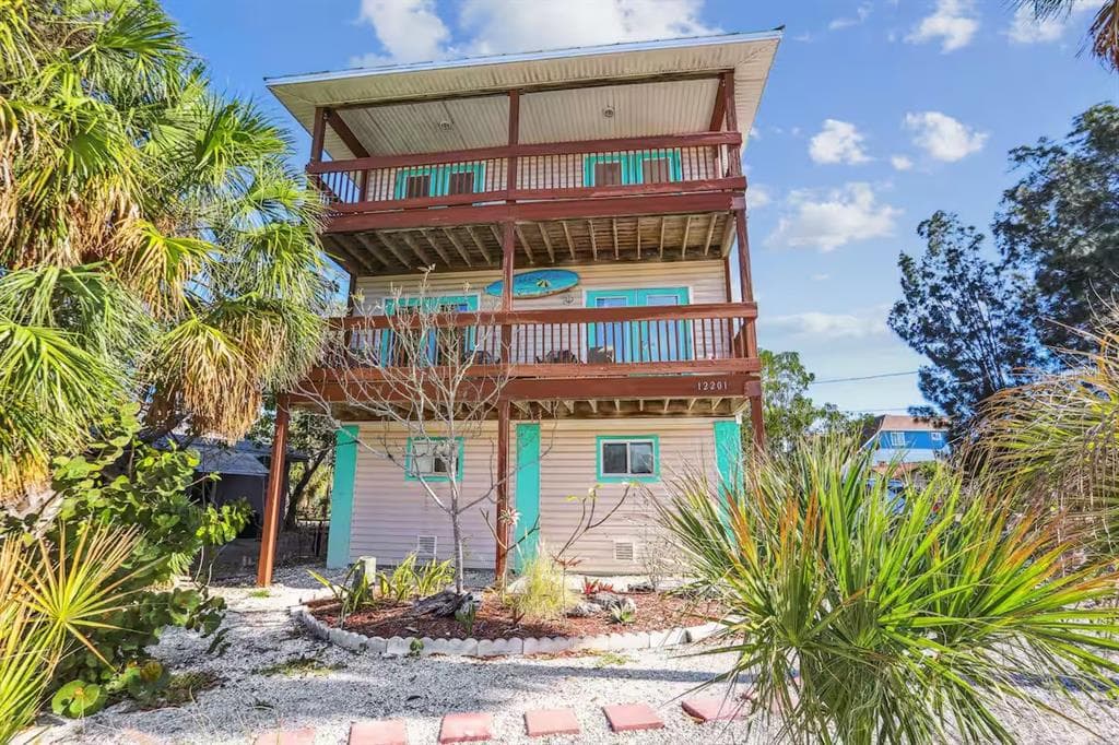 12201 GULF BOULEVARD TREASURE ISLAND, FL 33706
