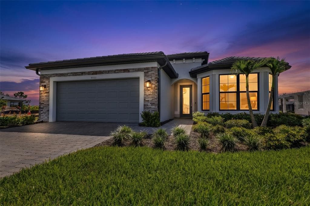 4400 LAKESIDE GROVE PLACE NORTH PORT, FL 34289